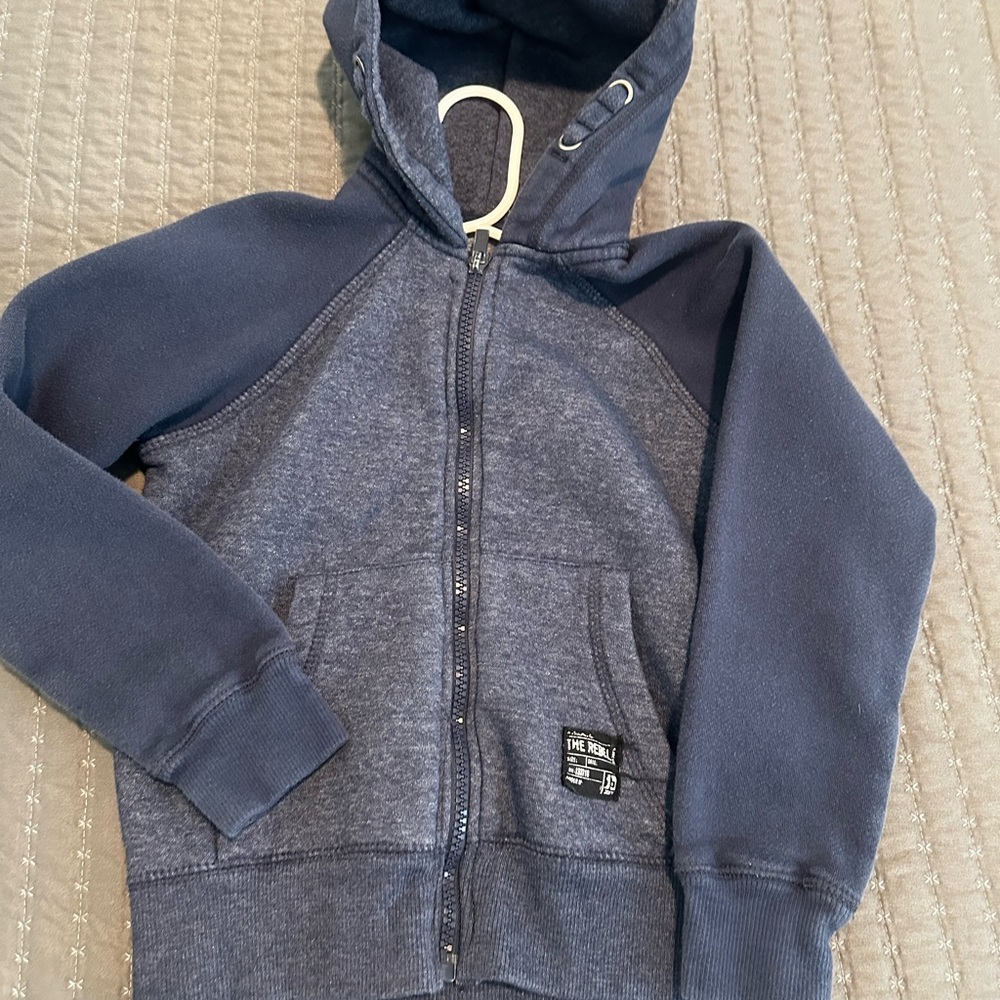 Kids 5T bundle - Picture 9 of 12